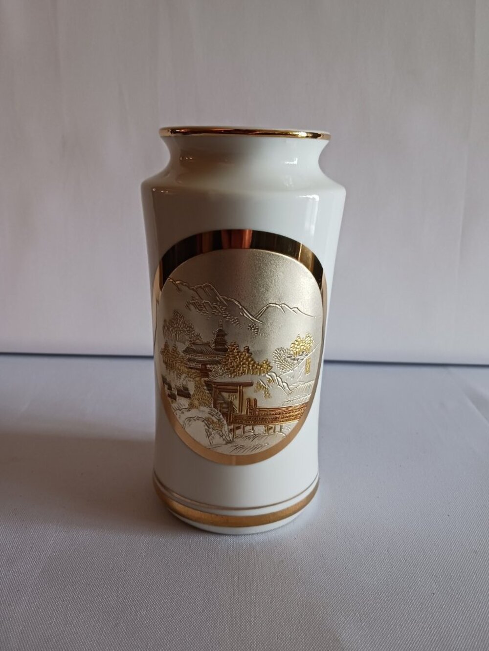 Japanese 24K Gold Trimmed The Art of CHOKIN Vase Traditional Japanese Scene